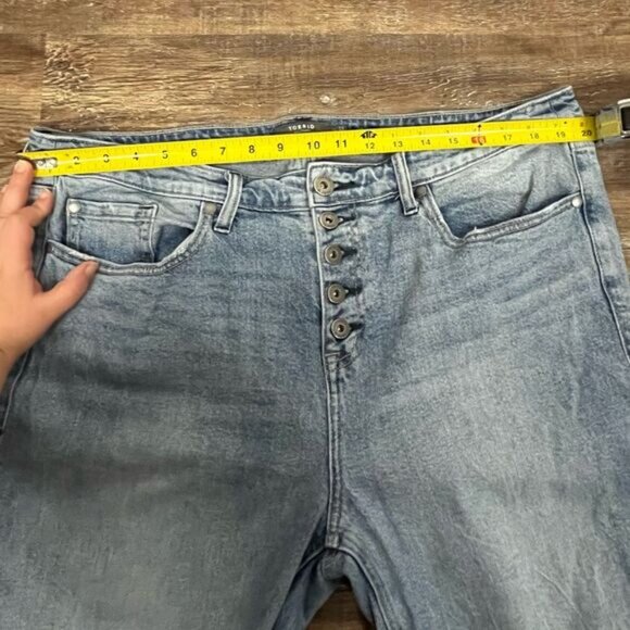 Torrid High-Rise Straight Denim Jeans Split Hem Size 16R - Picture 8 of 8